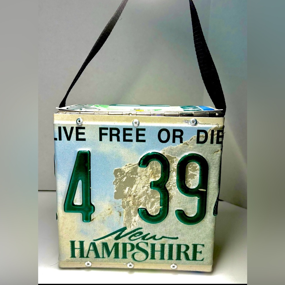 License Plate Purse - Picture 7 of 13
